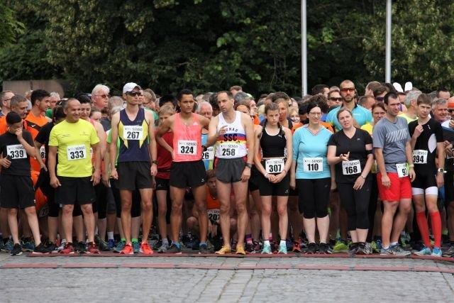 /d/evt/StadtlaufSefraRenntGegenGewaltAschaffenburgAschaffenburg/1587128859281.jpg